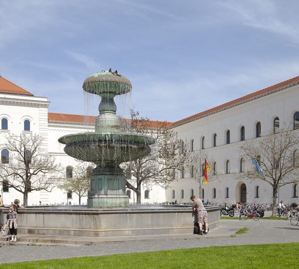 Münih Ludwig-Maximilians Üniversitesi