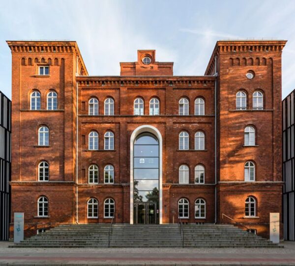 Hamburg Teknik Üniversitesi