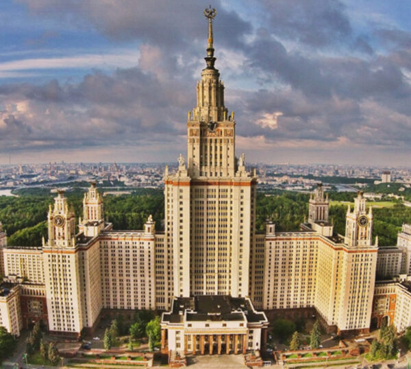 Moskova Lomonosov Devlet Üniversitesi