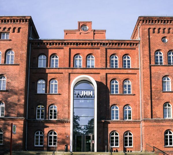 Hamburg Teknik Üniversitesi