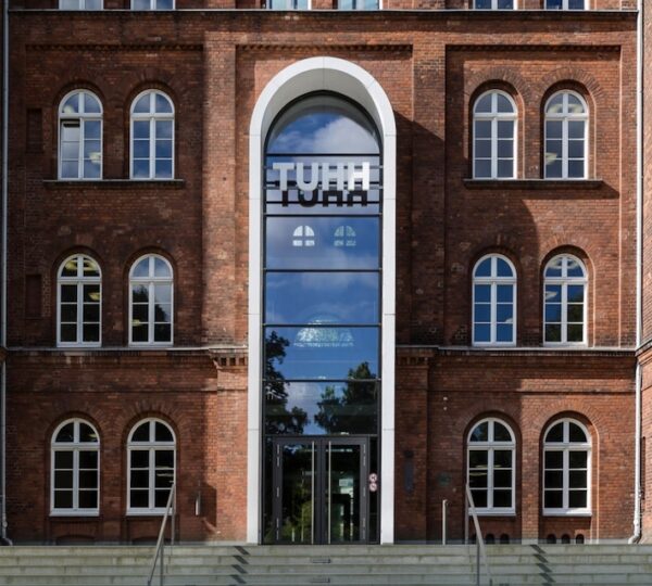 Hamburg Teknik Üniversitesi