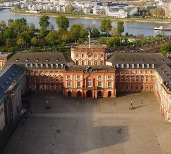 Mannheim Üniversitesi