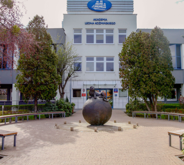 Kozminski Üniversitesi