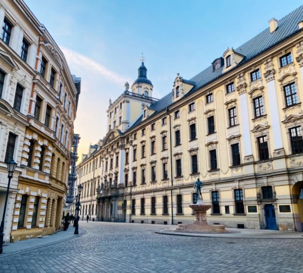 Wrocław Üniversitesi