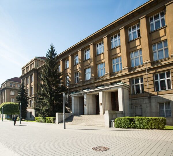 Kimya ve Teknoloji Üniversitesi Prag