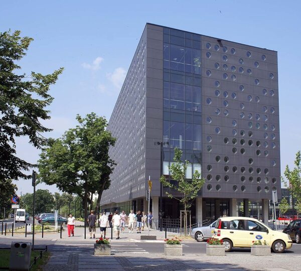 Wrocław Bilim ve Teknoloji Üniversitesi