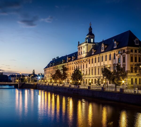 Wrocław Üniversitesi